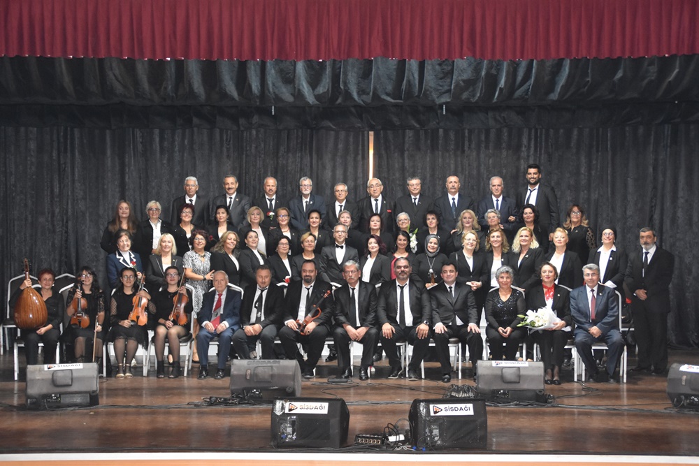 201911071227_cumhuriyet-konseri’nde-duygulu-anlar-(1).jpg