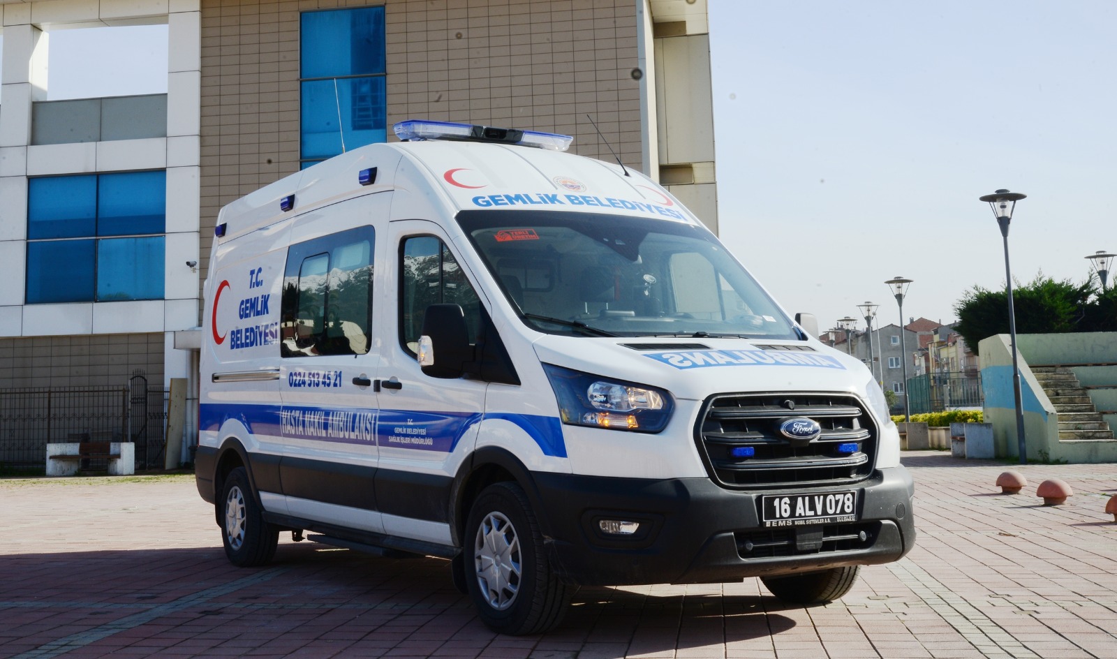 Gemlik Belediyesi Hasta Nakil Ambulansı hizmete başlıyor