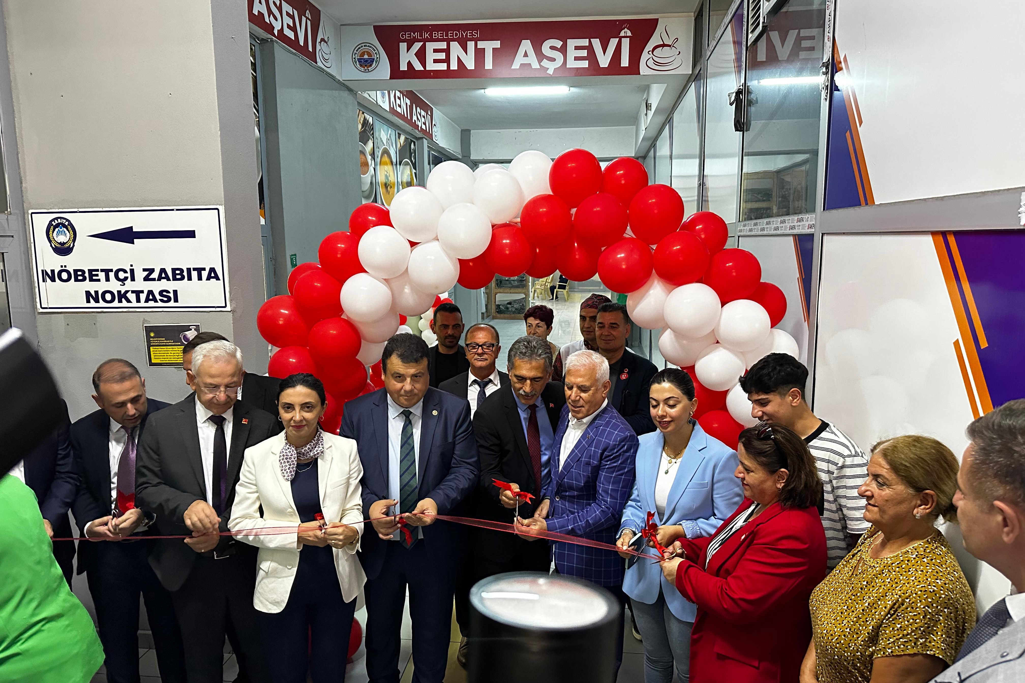 202409241159_gemlik’te-her-sabah-sıcak-çorba-ikramı-(2).jpeg