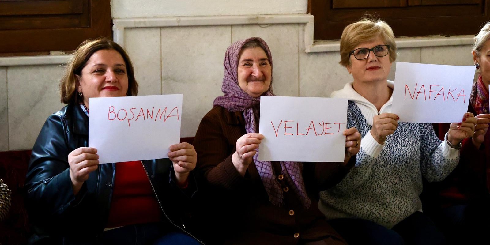 Kadınlar İçin Dayanışma Güçleniyor