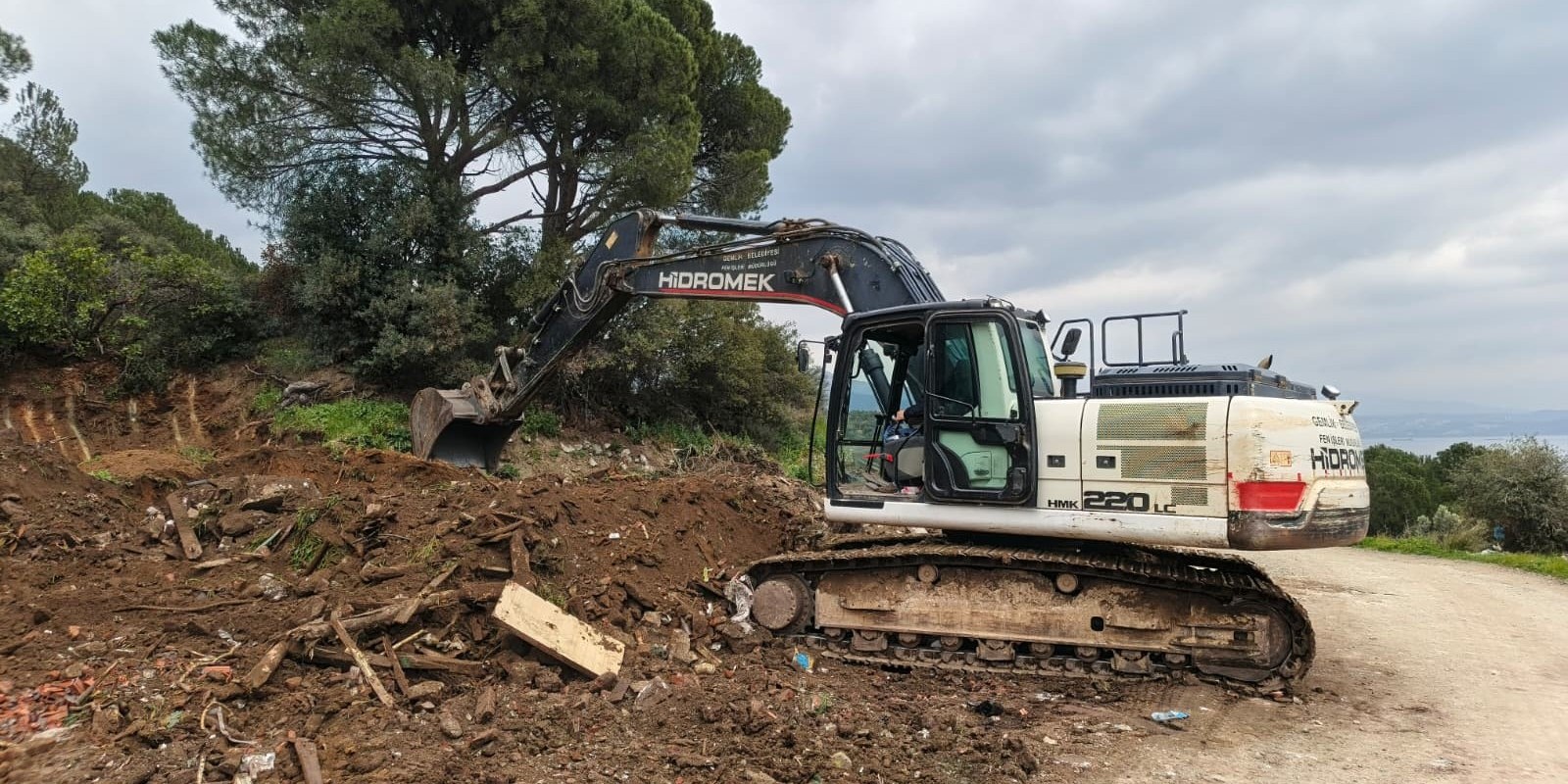 Gemlik’te Temizlik, Bakım ve Peyzaj Çalışmaları