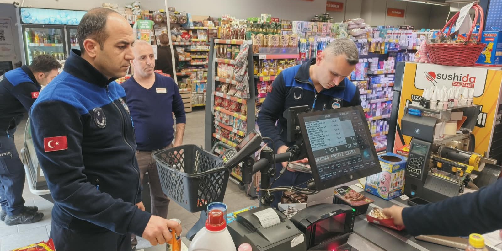 Zabıtadan Marketlere Sıkı Denetim