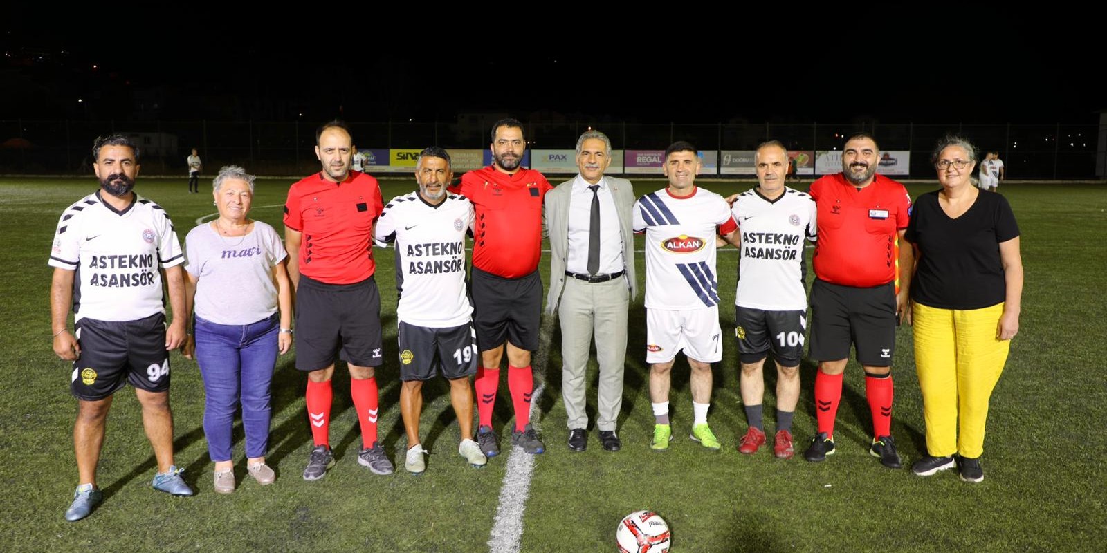 "Cumhuriyet Kupası" Zeytin Futbol Turnuvası Başladı