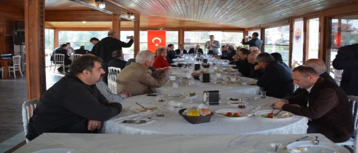 BAŞKAN YILMAZ MAHALLE MUHTARLARIYLA BİR ARAYA GELDİ