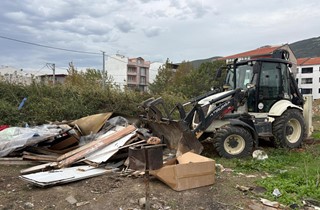 Gemlik’te Kaçak Barakaya Müdahale