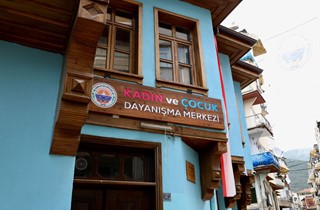 Kadınlar İçin Dayanışma Güçleniyor