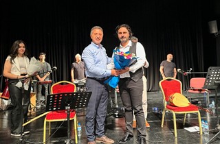 Gemlikli sanatçılardan barış türküleri