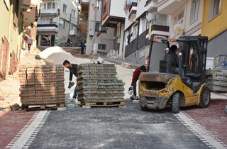 Osmaniye Mahallesi’nde cadde ve sokaklar yenileniyor