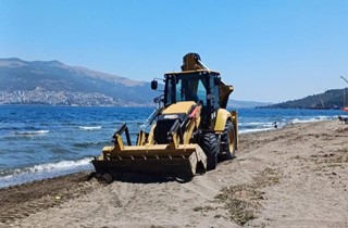 Gemlik Belediyesi'nden kapsamlı sahil temizliği operasyonu