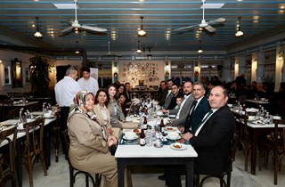 Başkan Şükrü Deviren meclis üyeleriyle iftarda buluştu
