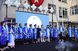 Gemport Gemlik Anadolu Lisesi'nin Mezuniyet Coşkusuna Ortak Olduk