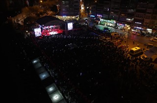32. Uluslararası Gemlik Zeytini Festivali Selçuk Balcı Konseriyle Sona Erdi