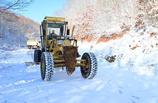 Gemlik Belediyesi’nden Yüksek Kesimlerde Karla Mücadele