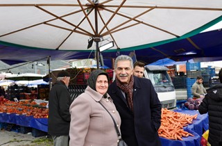 Gemlik Belediyesi’nden Perşembe Pazarı’nda Çorba İkramı