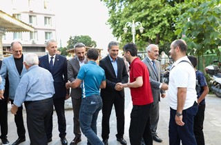 Başkan Deviren, Bayram Namazında Vatandaşlarla Buluştu