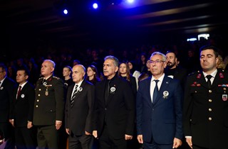 Öğrencilerden Duygulandıran 10 Kasım Programı