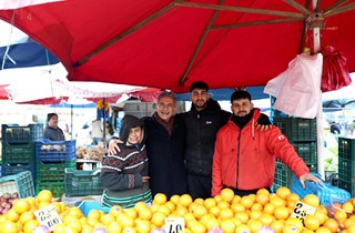 Gemlik Belediyesi’nden Perşembe Pazarı’nda Çorba İkramı