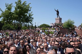 Başkan Deviren, Manisa Büyükşehir Belediye Başkanı Ferdi Zeyrek'in Cenazesine Katıldı