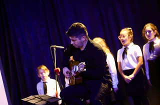 Öğrencilerden Duygulandıran 10 Kasım Programı