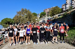 Gemlik'te Cumhuriyet'in 102. Yılına Yakışan Cumhuriyet Koşusu