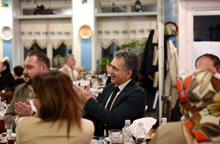 Başkan Şükrü Deviren meclis üyeleriyle iftarda buluştu