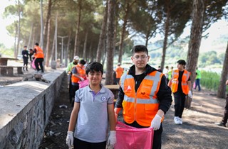 Gemlik'te Çevre Temizliğine Dikkat Çekildi