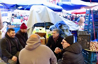 Gemlik Belediyesi’nden Perşembe Pazarı’nda Çorba İkramı