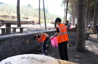 Gemlik'te Çevre Temizliğine Dikkat Çekildi