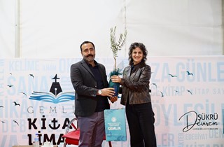 Gemlik Kitap Limanı'na İlk Günden Yoğun İlgi