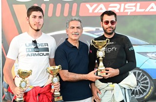 Gemlik’te Zafer Bayramı Su Sporları ve Otokros Heyecanıyla Kutlandı