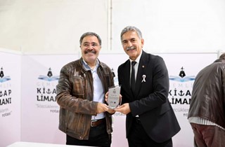Ahmet Ümit, Gemlik Kitap Limanı’nda Okurlarıyla Buluştu