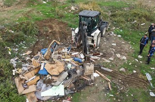 Gemlik’te Kaçak Barakaya Müdahale