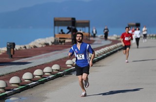 Gemlik'te Cumhuriyet'in 102. Yılına Yakışan Cumhuriyet Koşusu