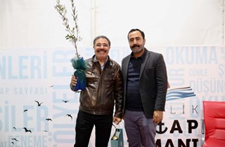 Ahmet Ümit, Gemlik Kitap Limanı’nda Okurlarıyla Buluştu