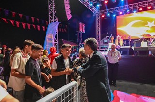 Kurtuluş Günü'nde Mehmet Çevik Fırtınası