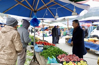Gemlik Belediyesi’nden Perşembe Pazarı’nda Çorba İkramı
