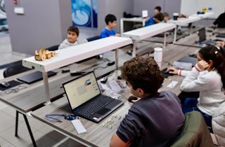 Gemlik’te Çocuklar Robotik Kodlama Öğreniyor