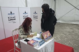 Gemlik Kitap Limanı'na İlk Günden Yoğun İlgi