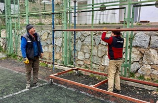 Gemlik’te Halı Sahalarda Kapsamlı Bakım